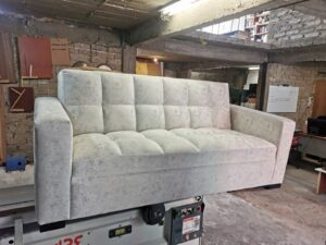 tapiceria-profesional-sillon-blanco-contratista